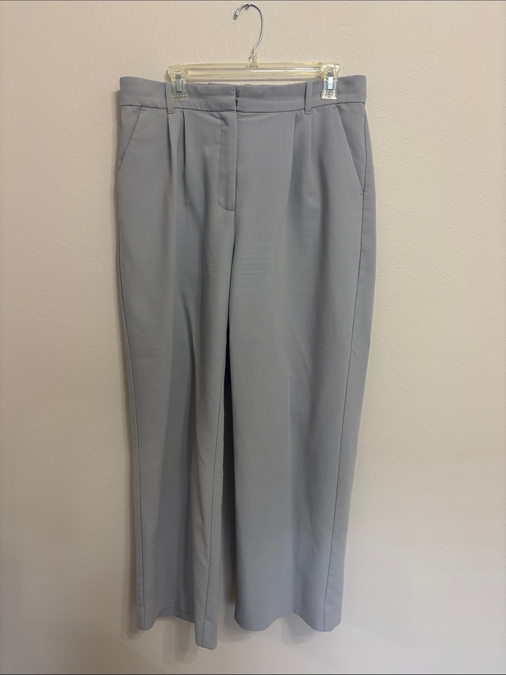 Abercrombie & Fitch Light Gray High-Waist Pleated Trousers